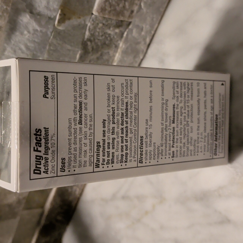 Isdin Photo Face Sunscreen SPF 50 - Tinted - Set Of 2 - Picture 4 of 6